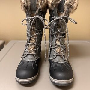 Blondo Women's Winter Boots - Black and Gray